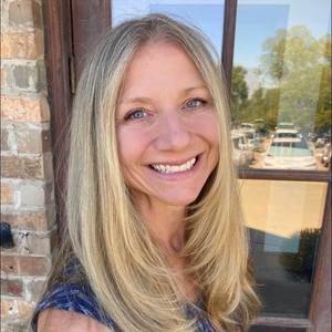 Meet your Posher, Elaine